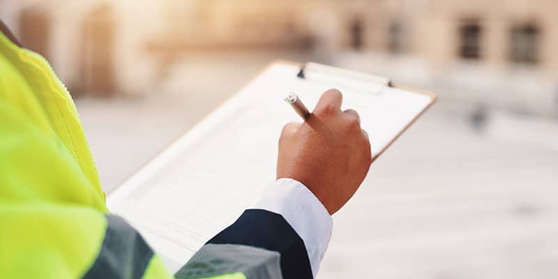 Carrying out pallet inspection